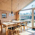 4 Star Holiday Home In Ebeltoft בית נופש