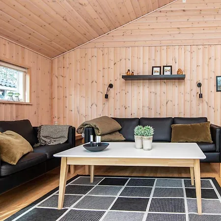 6 Person Holiday In *