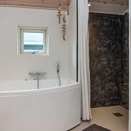 6 Person Holiday In Ebeltoft