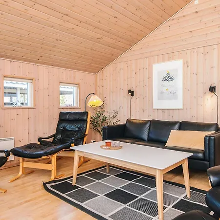 4 Star Holiday Home In Ebeltoft